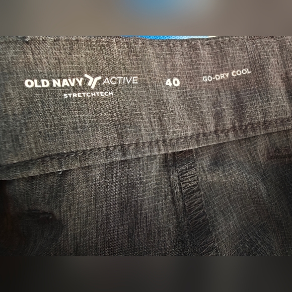 NWOT Men's Old Navy Active Stretch Shorts Grey Size 40 Waist 10 inch length - Picture 3 of 3